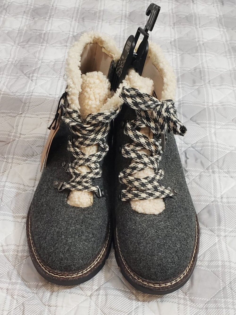 Madden NYC Women's gray flannel hiker wedge boots Size 11 NWT
